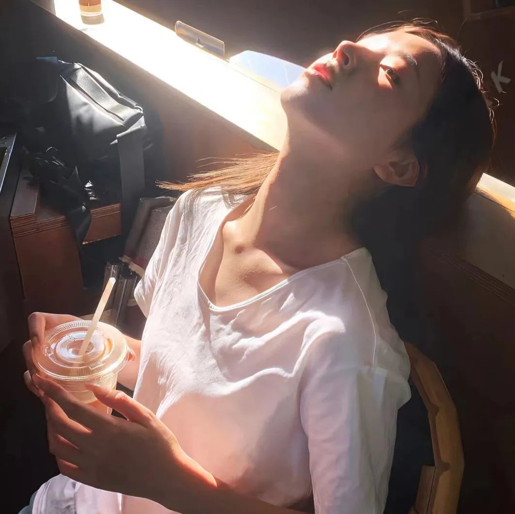 戛纳机密第一季